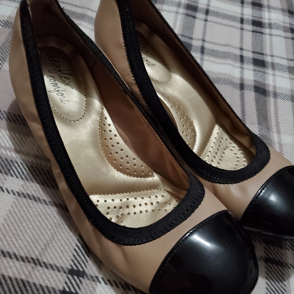 Cute work wedges. Short heel